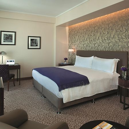 Alvear Art Hotel Buenos Aires Exterior photo A bedroom at the Conrad Hilton London St. George's Wharf