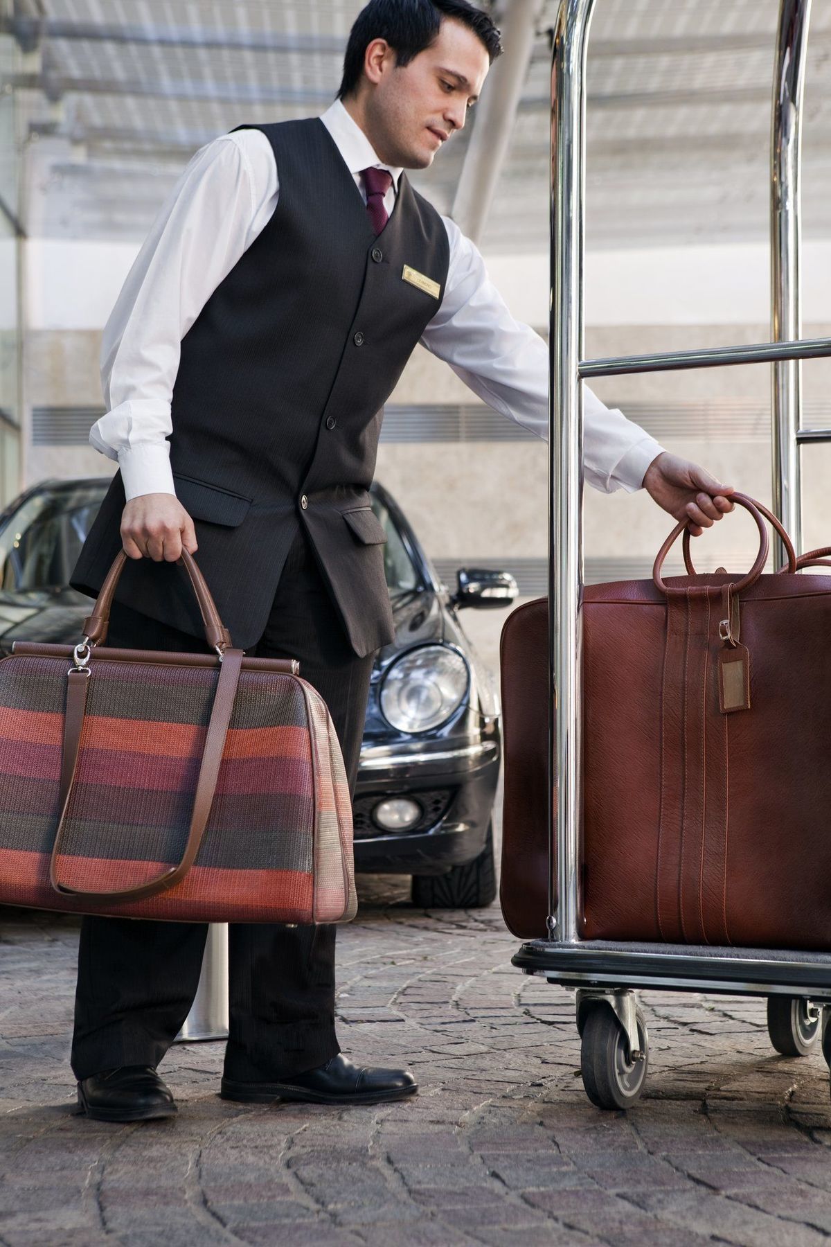 Alvear Art Hotel Buenos Aires Exterior photo A porter carrying luggage