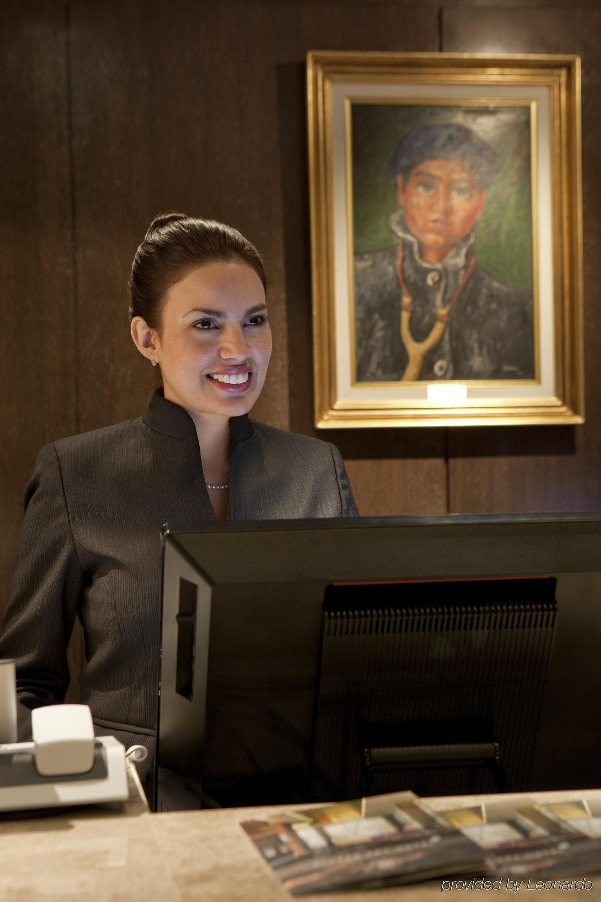Alvear Art Hotel Buenos Aires Exterior photo A hotel receptionist
