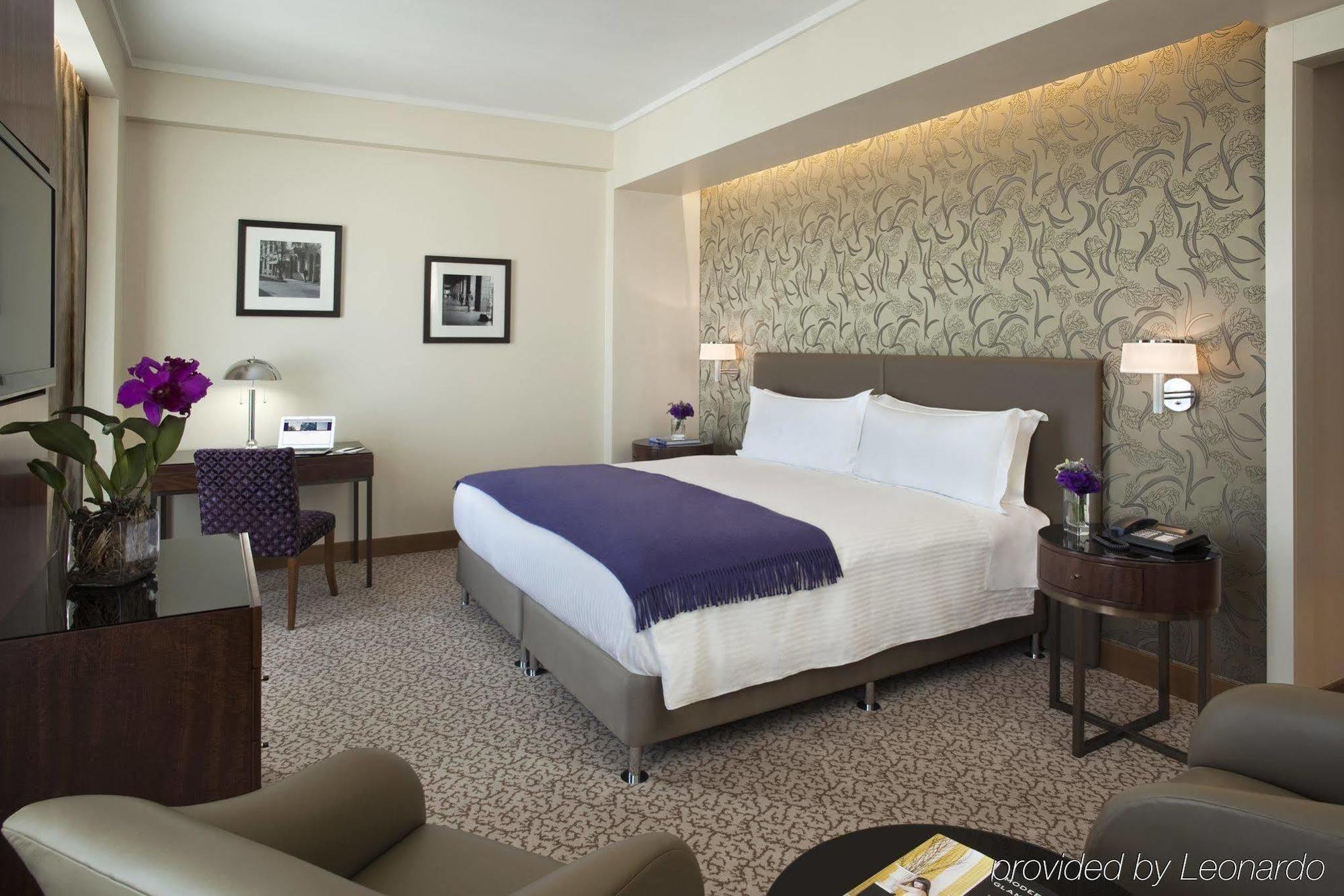 Alvear Art Hotel Buenos Aires Exterior photo A bedroom at the hotel