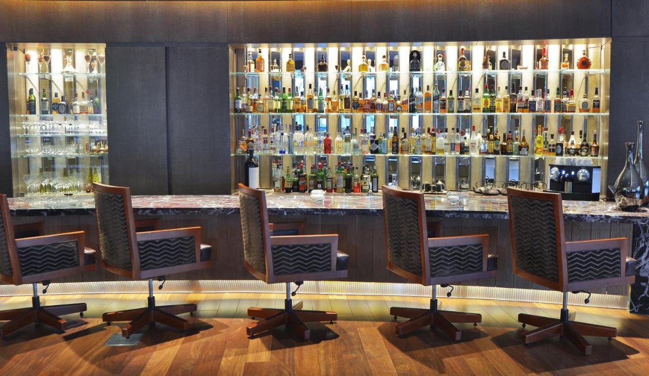 Alvear Art Hotel Buenos Aires Exterior photo The bar at the lounge
